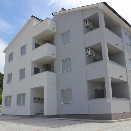 Apartments Petrusic Supetarska Draga Exterior photo