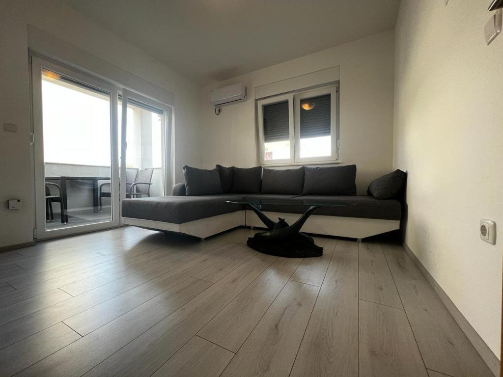 Apartments Petrusic Supetarska Draga Exterior photo