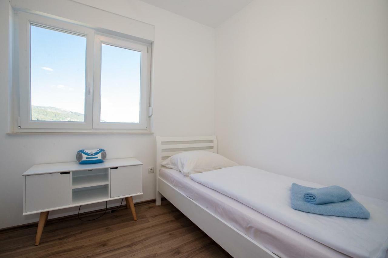 Apartments Petrusic Supetarska Draga Exterior photo
