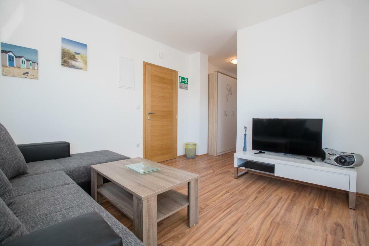Apartments Petrusic Supetarska Draga Exterior photo